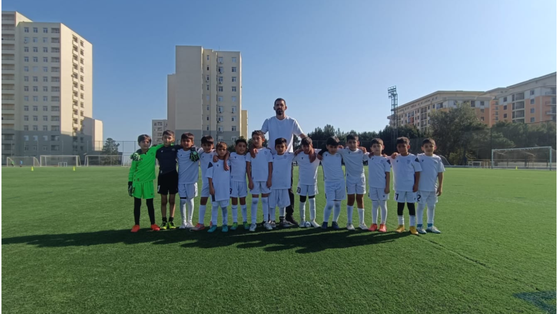 Sumqayıt U-9 məğlubiyyətsiz irəliləyir