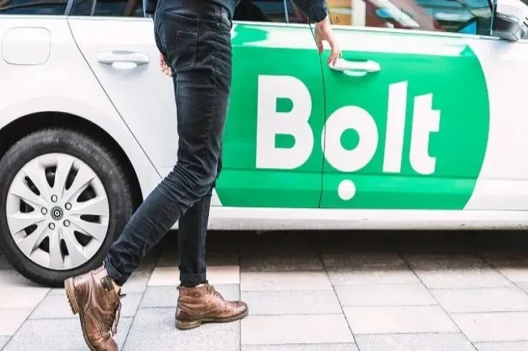 Sumqayıtda taksiyə minən qazi ailəsinin gözü önündə DÖYÜLDÜ