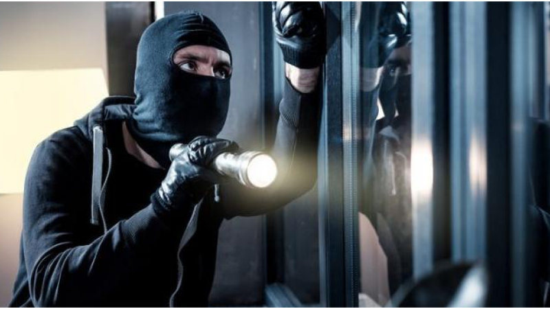 Sarayda 4 marketdən 10 min manatlıq oğurluq edən şəxs saxlanıldı