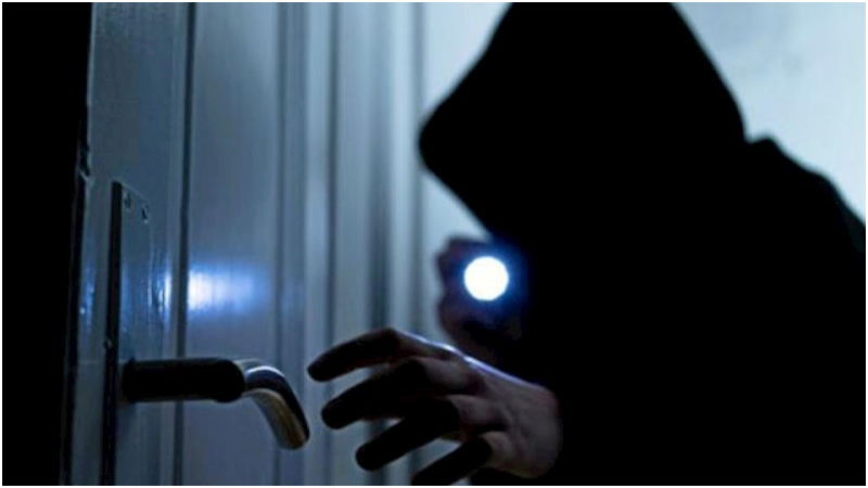 Sarayda evdən oğurluq edən keçmiş məhkum saxlanıldı