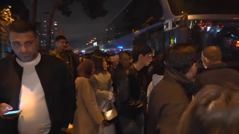 Bakı–Sumqayıt yolundakı tıxacın səbəbi: yeni avtobus zolağı, yoxsa avtobus azlığı?