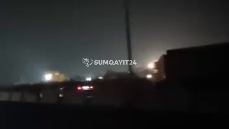 Sumqayıtda işıq dirəkləri bəzək kimi qoyulur? - ŞİKAYƏT
