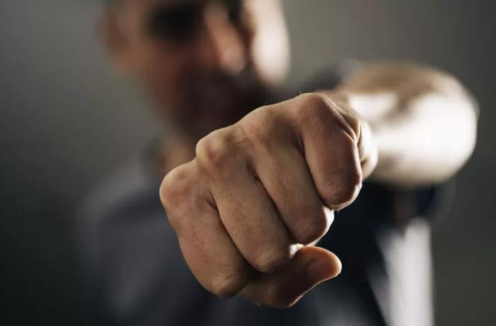 Sumqayıtda CİNAYƏT:  30 manat borca görə tanışını bıçaqladı