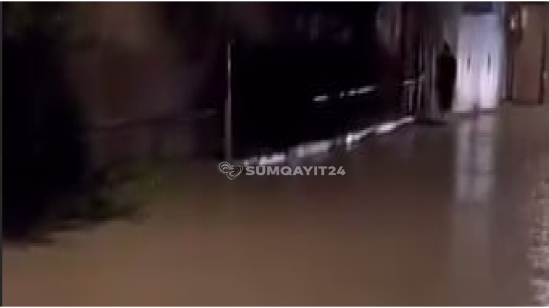 Yağış Sumqayıtı Venesiyaya çevirdi