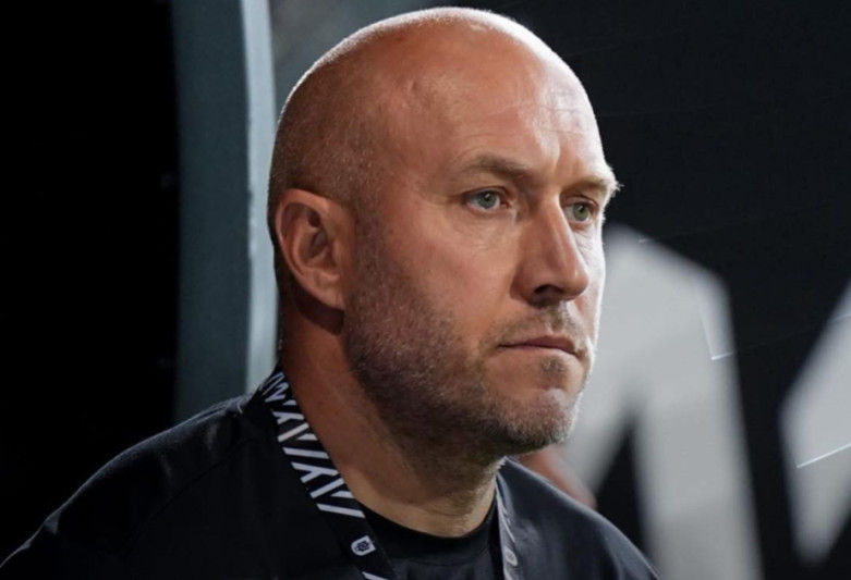 Neftçidən qovulan sumqayıtlıya XARİCDƏN TƏKLİF