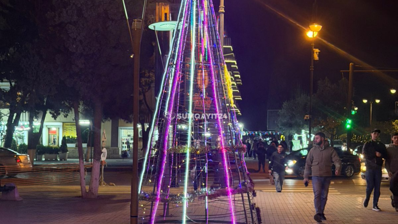 Sumqayıtın mərkəzindəki bayram bəzəyi – şəhərin bayram ovqatı