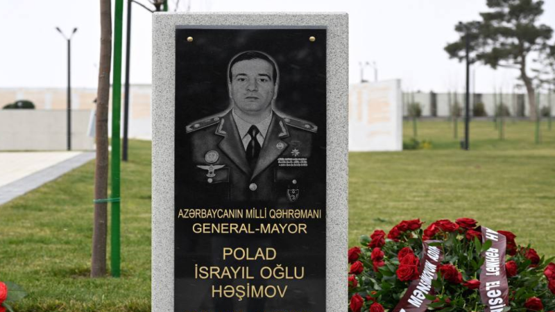 Şəhid general-mayor Polad Həşimovun xatirəsi anılıb