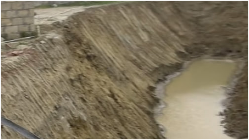 Saray qəsəbəsində gölləri qurudub binalar tikirlər?