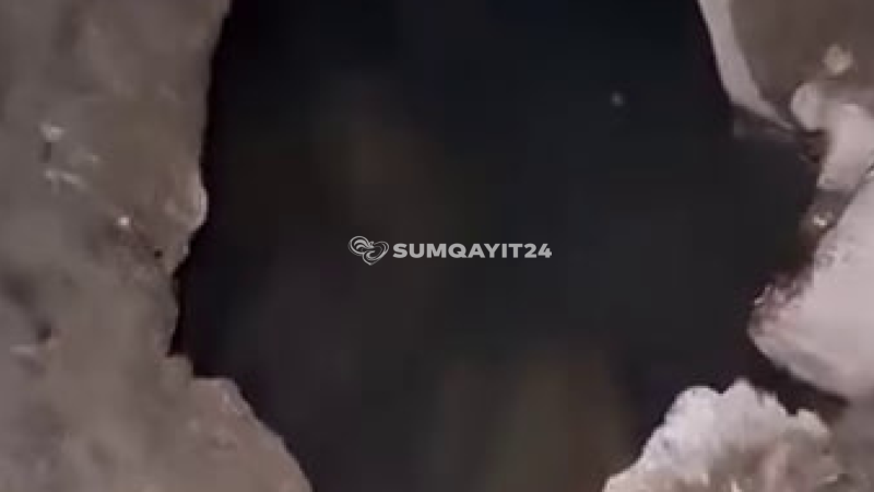 Sumqayıtda sakinlərə maneə olan ÇUXUR