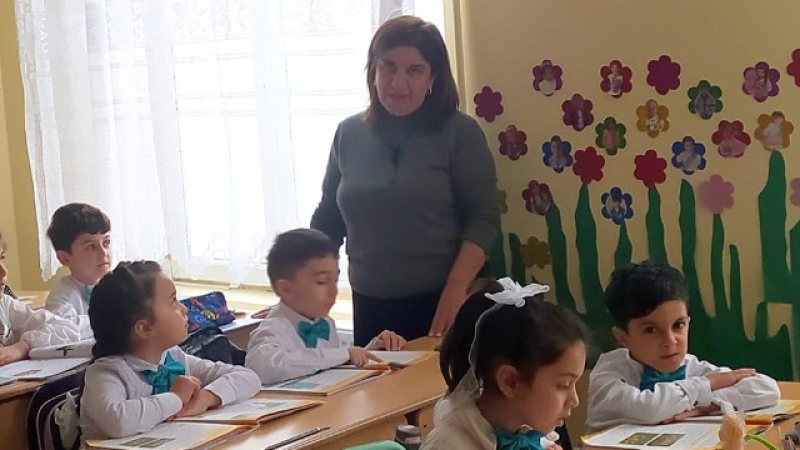 Sumqayıtda ibtidai sinif müəllimi vəfat edib