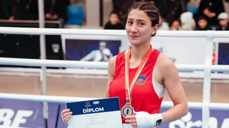 Sumqayıtlı boksçu xanım ÇEMPİON oldu