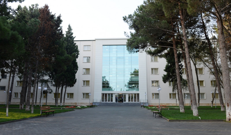 Sumqayıtda DƏHŞƏT - Kişi müayinə zamanı ÖLDÜ