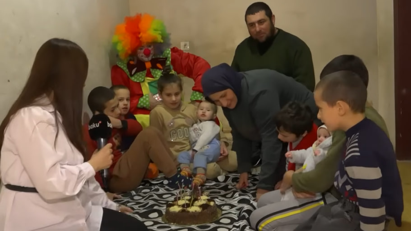Sumqayıtda çoxuşaqlı ata: 15 övladımın olmasını istərdim