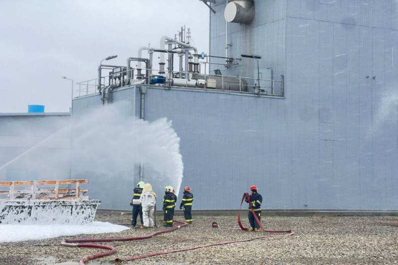 FHN Sumqayıtdakı zavodda təlim keçirib