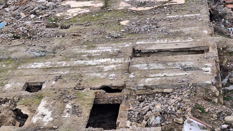 Sumqayıt mehmanxanasının ərazisi xarabalığa çevrilib