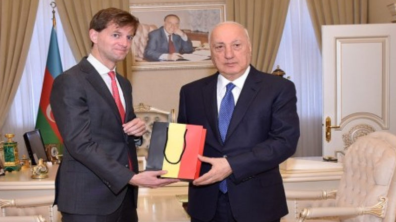 Belçika səfiri Sumqayıtı gəzib, Fərəcovla görüşüb