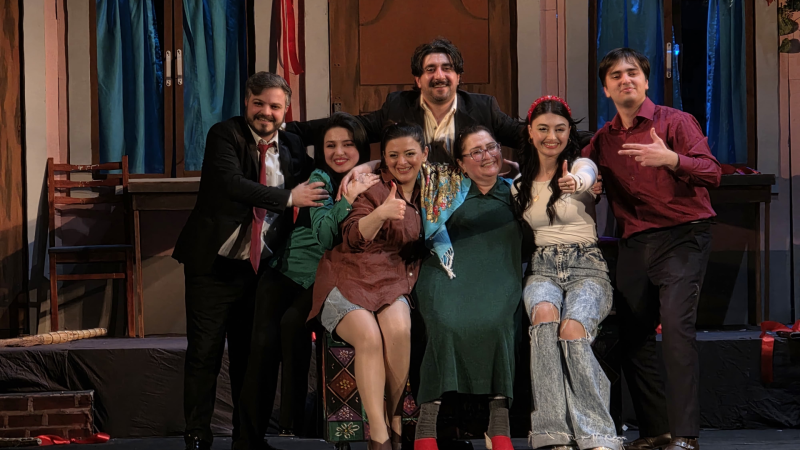 Sumqayıtda Gəlinlərin savaşı tamaşasının premyerası olub