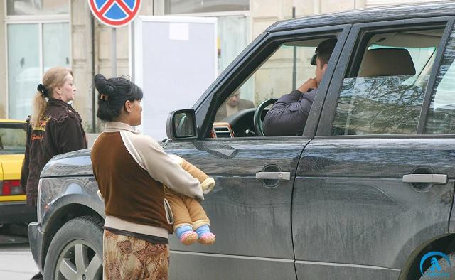 Azərbaycanda dilənçilər HƏBS EDİLƏ BİLƏR