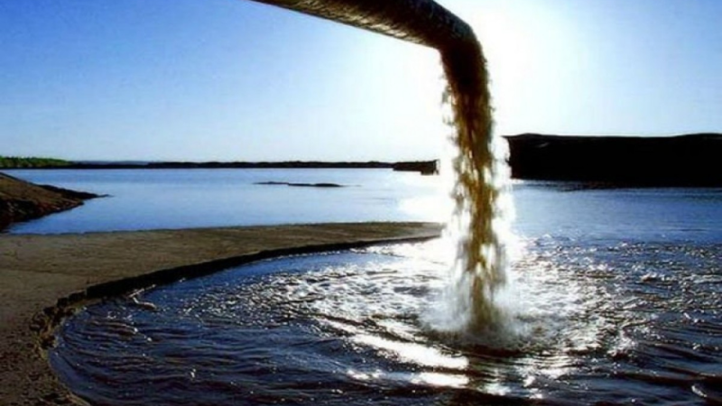 Sumqayıtda Xəzəri çirkləndirən şirkətlərə ağır cərimə