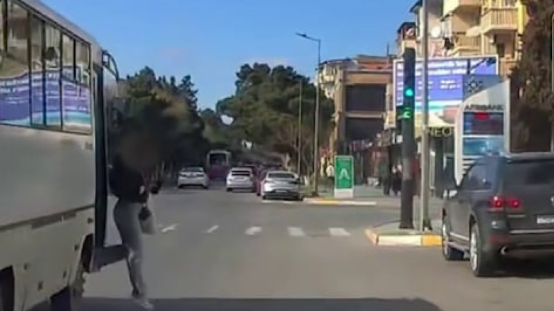 Sumqayıtda avtobus sürücüləri yenə öz ampulasında