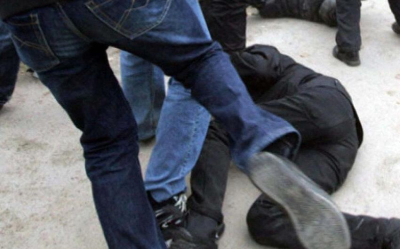 Sumqayıtda qapını bağlamayan kişi döyüldü - TƏFƏRRÜAT