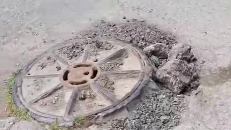 Maşın ustalarının cibinə işləyən yol