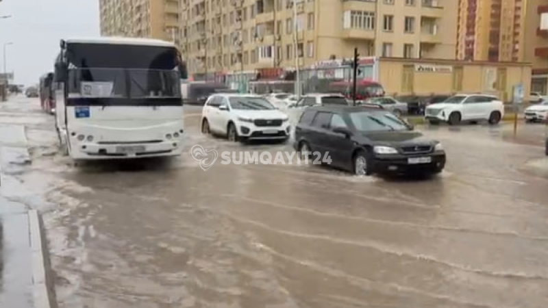 Sarayda yağıntı nəticəsində çarəsiz qalan vətəndaşlar