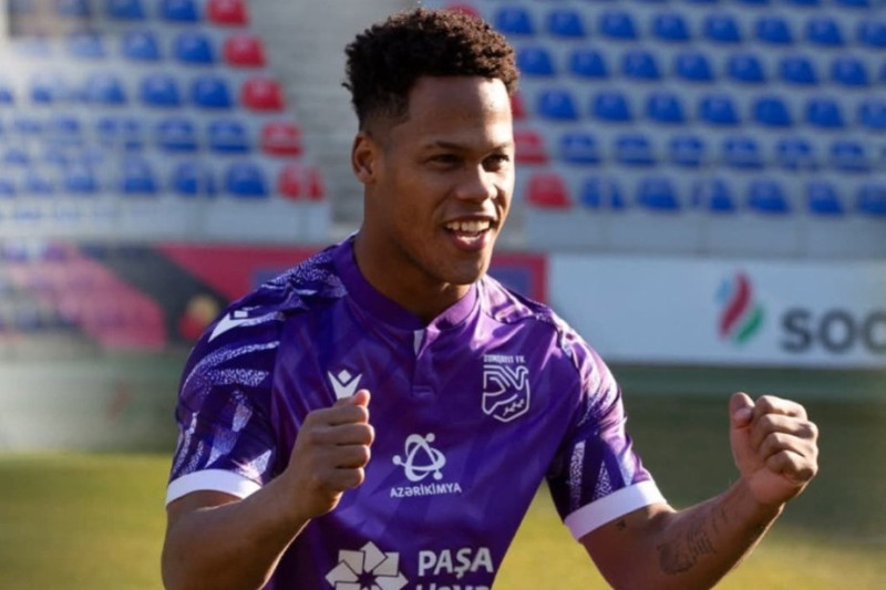 Sumqayıtın Ronaldosu millinin oyununa çıxıb