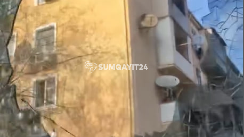 Sumqayıtda sınıq şüşəli avtobus bərpa edilib