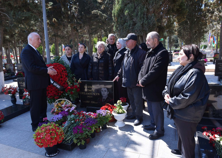 Sumqayıtda Aprel şəhidləri anılıb