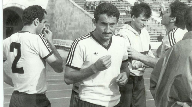 Bir nəslin futbol müəllimi: Sumqayıtdan başlayan yol