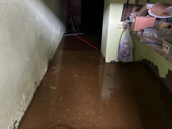 Sumqayıtda evlər su altında qalıb