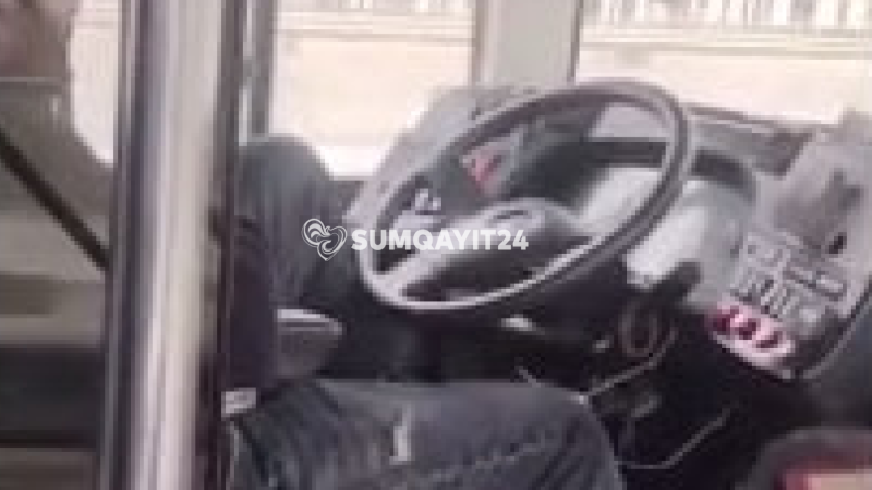 Sumqayıtda sürücü avtobusu dizi ilə idarə etdi