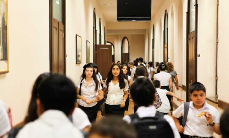 Müəllimlərin nəzərinə - Sumqayıt məktəbinə İŞÇİ AXTARILIR