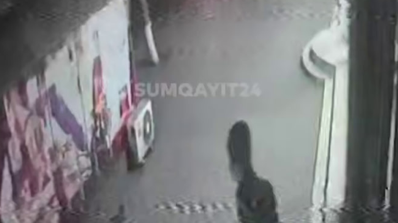 Sumqayıtda kosmetika mağzasından oğurluq edən saxlanıldı