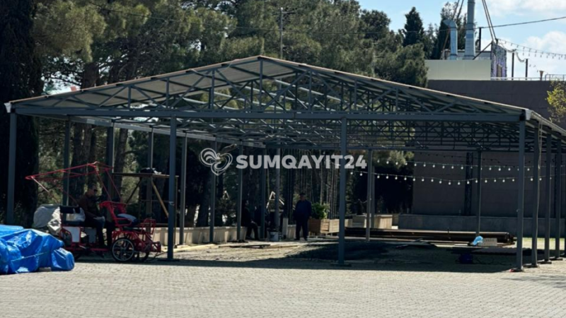 Nəsimi parkında müəmmalı tikili