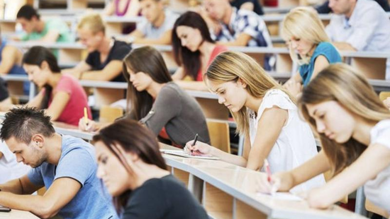 Universitetə qəbul olmaq istəyənlərin NƏZƏRİNƏ