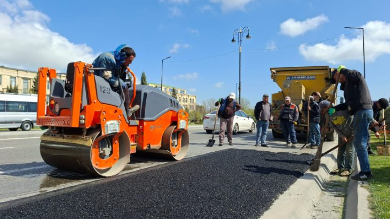 Sumqayıtda yağışın dağıtdığı yollar asfaltlanır