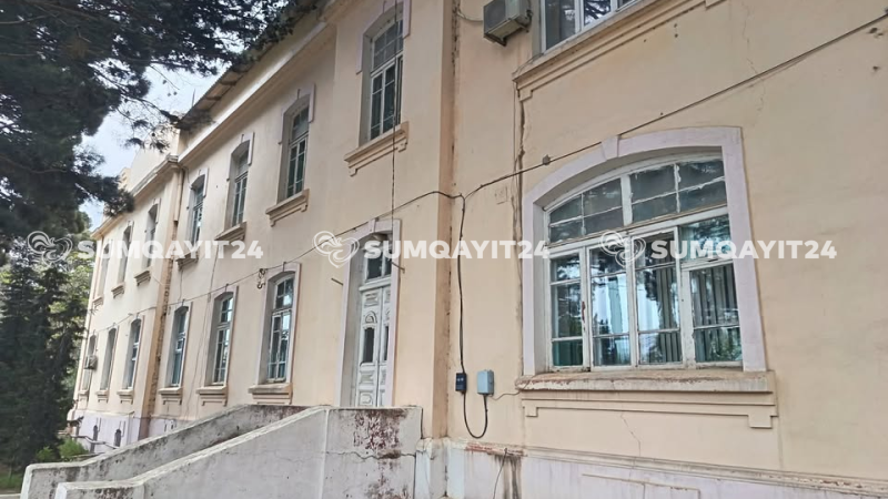 Sumqayıt xəstəxanasında pasiyentlərlə yanaşı bina da müalicə gözləyir