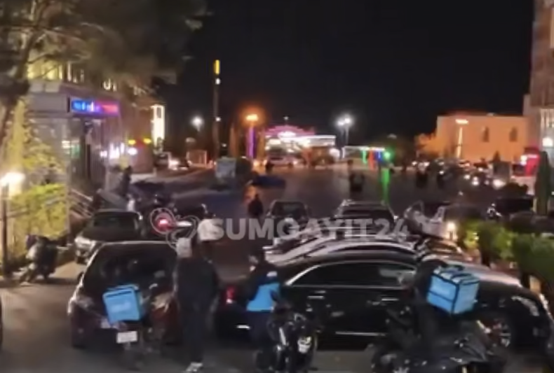 Sumqayıtın bulvar ərazisində maşınlar gediş-gəlişi iflic edir