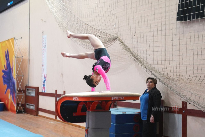 Sumqayıtda gimnastlar qalibləri müəyyənləşdirir