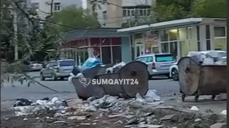 Sumqayıtda zibil qutuları qapaqsız qalıb: Ərazi zibilliyə çevrilir