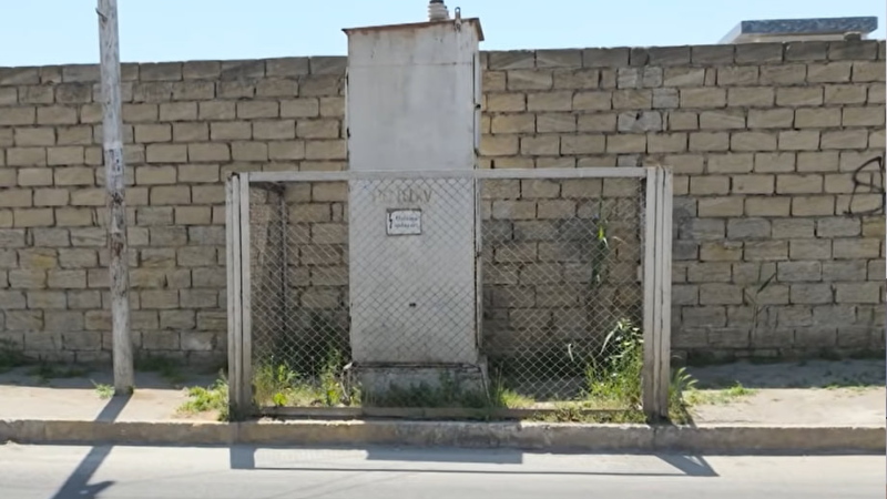 Sumqayıtda məktəb yolunu təhlükə zəbt edib