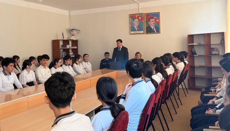 FHN Sumqayıt mətkəbində maarifləndirmə aparıb