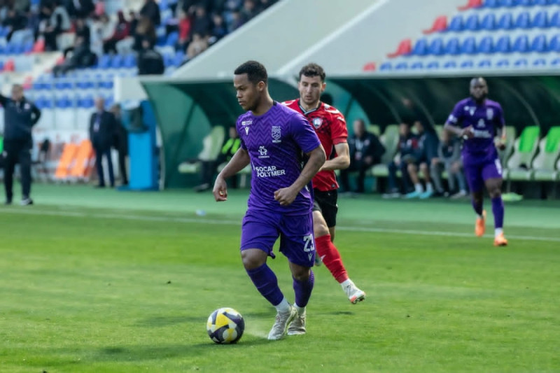 Ronaldo Sumqayıtda qalmaq istəmədi