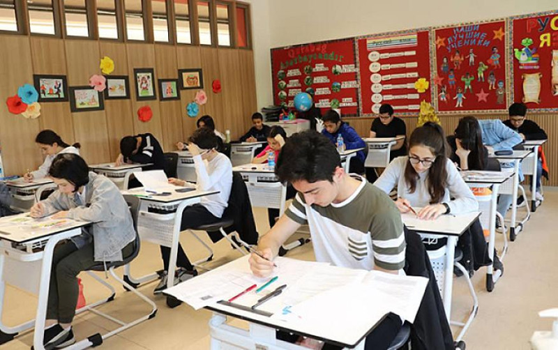 Sumqayıtda gimnaziya və liseylərə QƏBUL