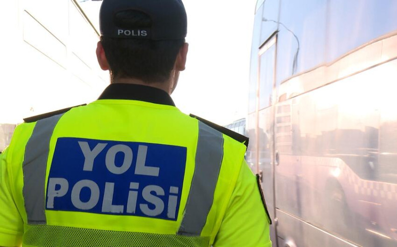 Yol polisindən Son Zəng XƏBƏRDARLIĞI - Uşaqlara avtomobil verməyin