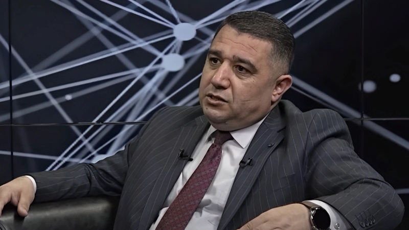Sosial şəbəkə uşaqları zəhərləyir – Sosioloqdan sərt İDDİA