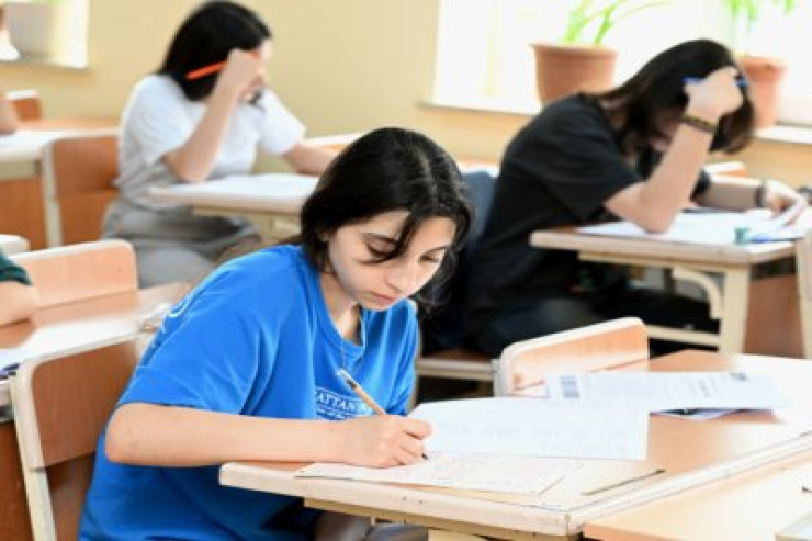Sumqayıtda bir kollecə maraq zəif, digərinə isə rekord səviyyədə yüksəkdir