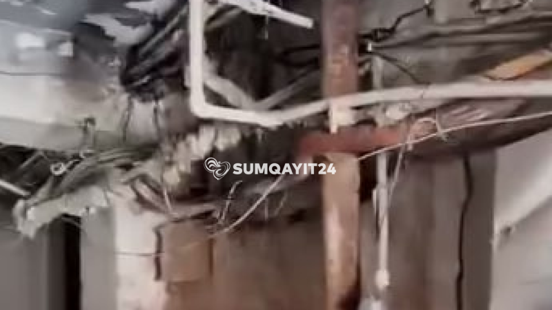 Sumqayıtda yanğın baş vermiş binada QORXULU MƏNZƏRƏ